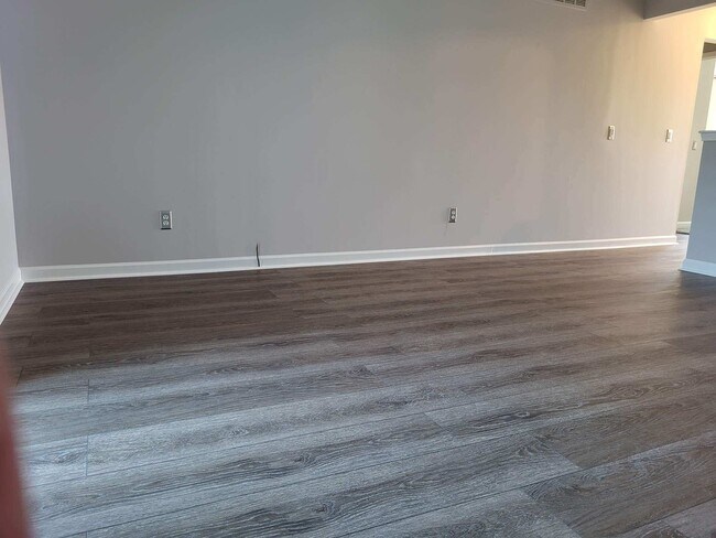 Building Photo - 11447 Lynhurst Dr