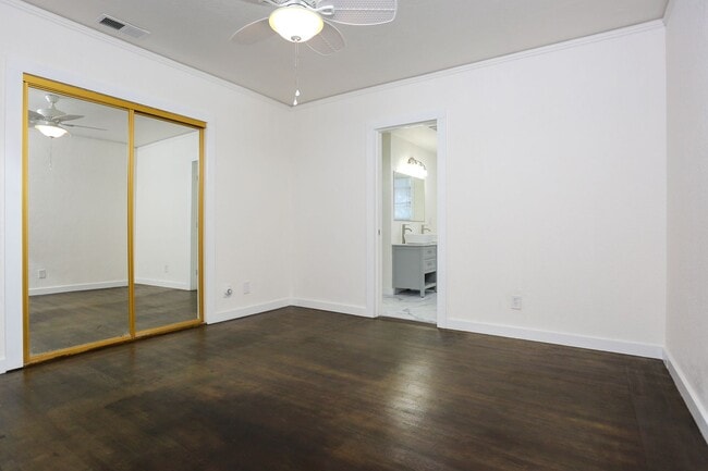 Building Photo - Remodeled 3bed 2 bath Single Family home