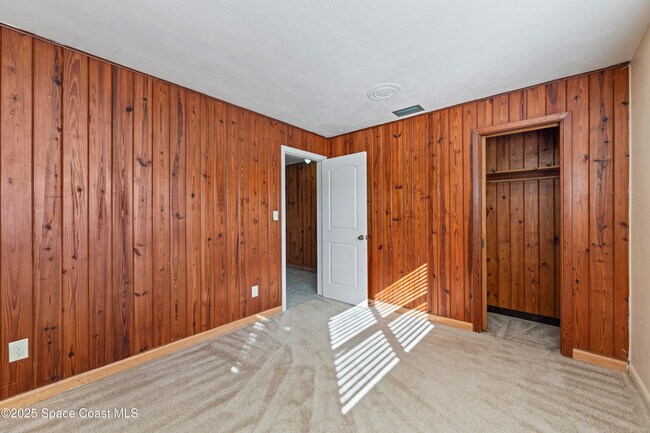 Building Photo - 2108 Bignonia St