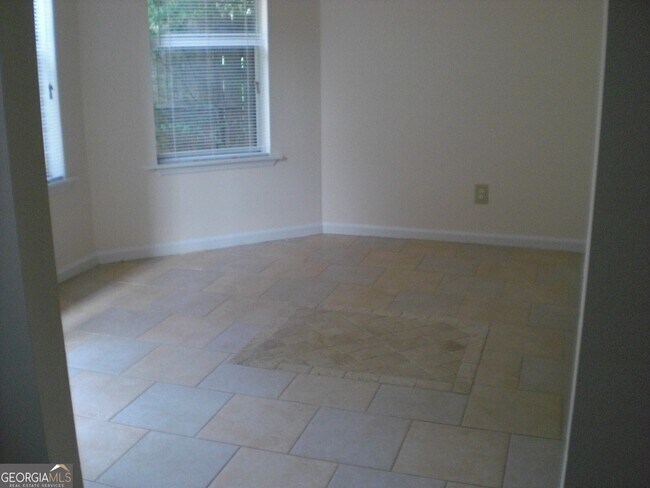 Building Photo - 1651 Rolling Hills Trail SE