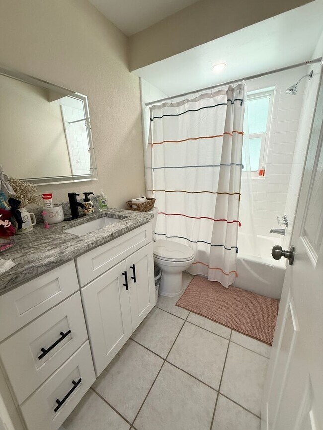 Building Photo - 13583 Imperial Groves Dr E