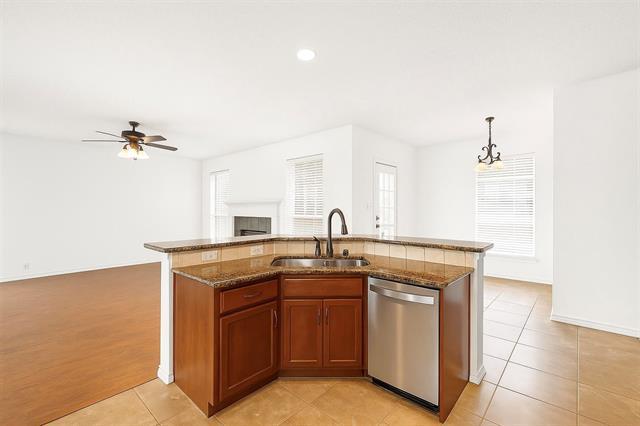 Building Photo - 2904 Champlin Ct