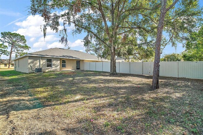 Building Photo - 444 Fahnstock St