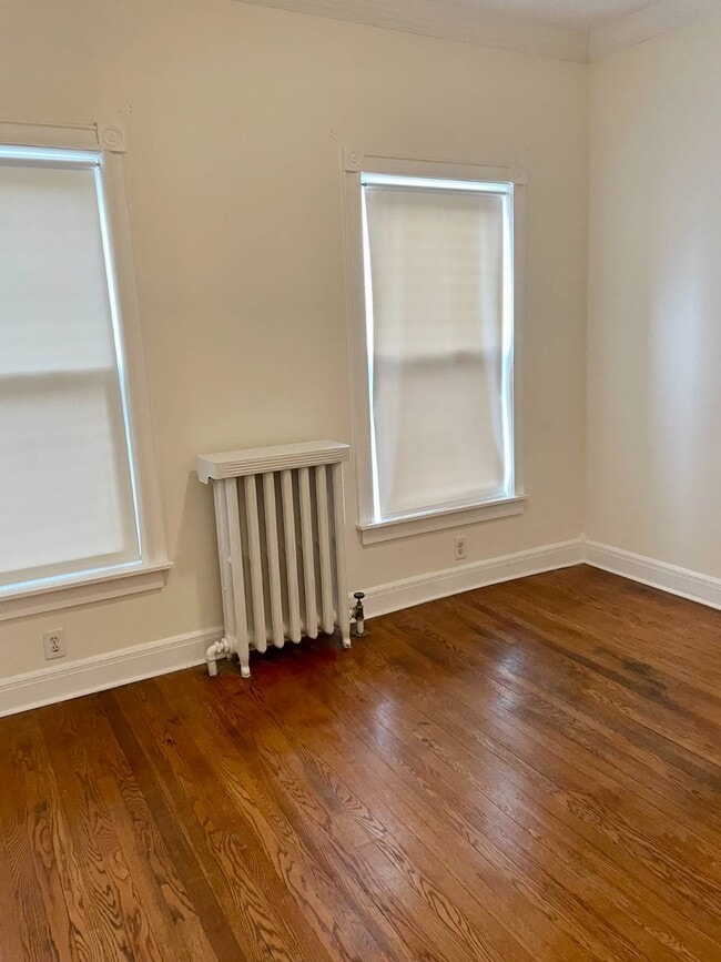 Building Photo - 268 Guy Park Ave