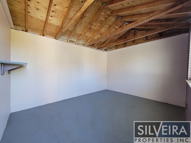 Building Photo - Charming 3 bed 2 bath home in Santa Maria