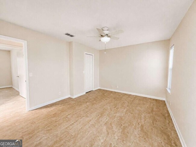 Building Photo - 117 Liberty Tree Rd