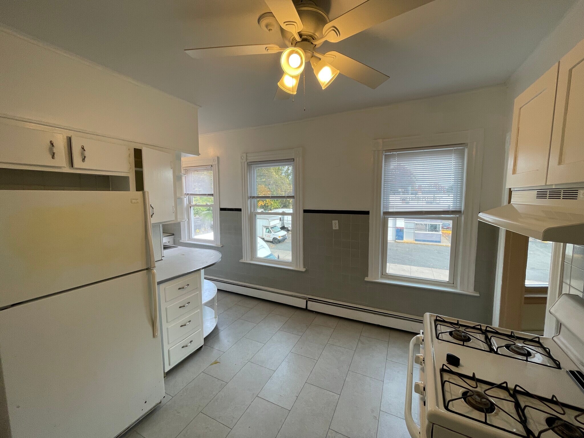 Building Photo - 515 Columbus Ave