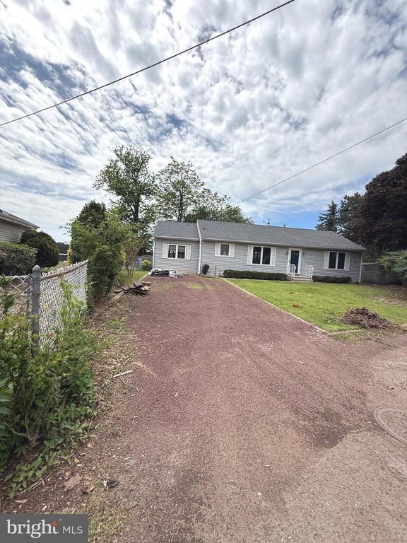 Building Photo - 9 Piegan Ln