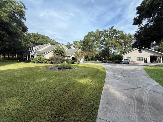 Building Photo - 8762 FL-26