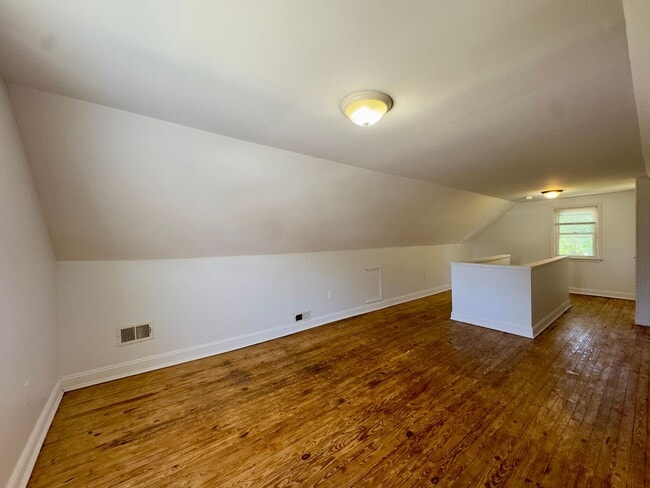 Building Photo - Charming 3 Bedroom/2 Bathroom Home in Parkville, MD!