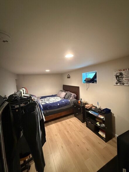 Building Photo - 5114 19th Rd N