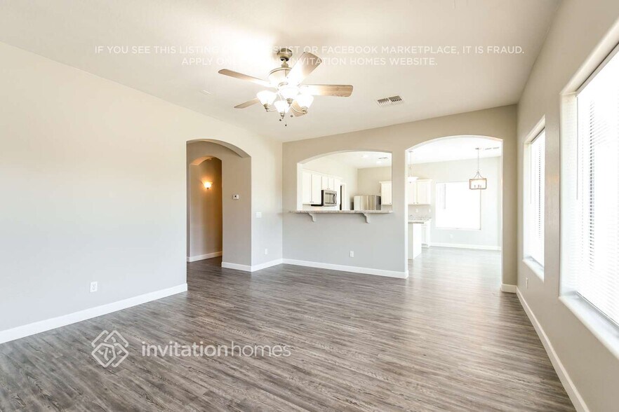 Building Photo - 3841 W Rushmore Dr