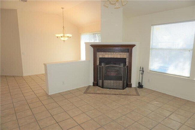 Building Photo - 20915 Gelding Ln