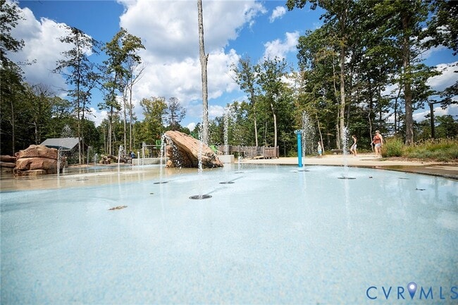 Building Photo - 214 Greenpark Rd