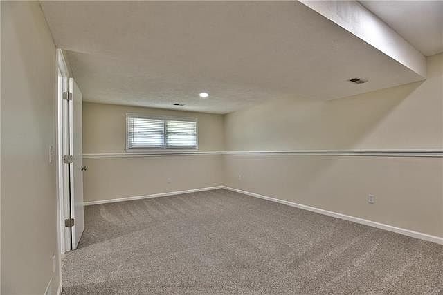 Building Photo - 15412 W 80th St