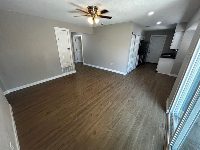 Building Photo - 7447 Fieldgate Dr