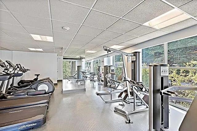 Building Photo - 800 Jackson St