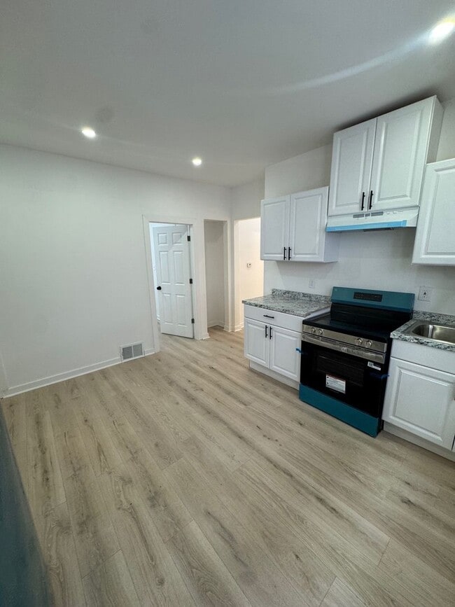 Building Photo - 3457 N 2nd St