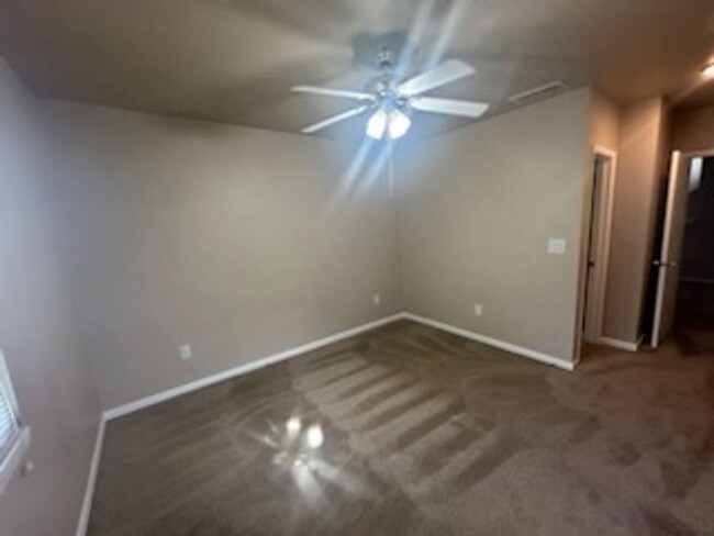 Building Photo - SW OCALA TOWNHOME