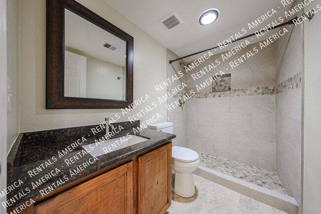 Building Photo - 8768 W Berridge Ln