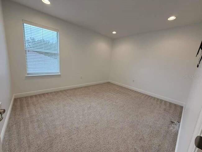 Building Photo - 11737 Verrazano Dr