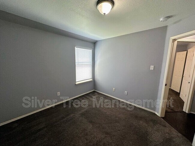 Building Photo - 10316 Lake Terrace