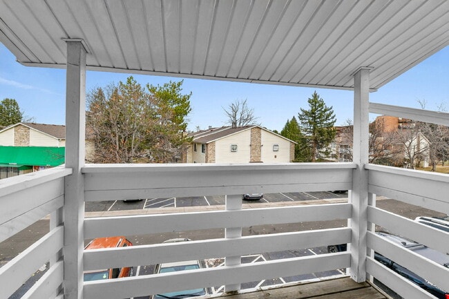 Building Photo - $1,445.95 - 2 Bed, 2 Bath Condo in Denver with In-Unit Laundry!