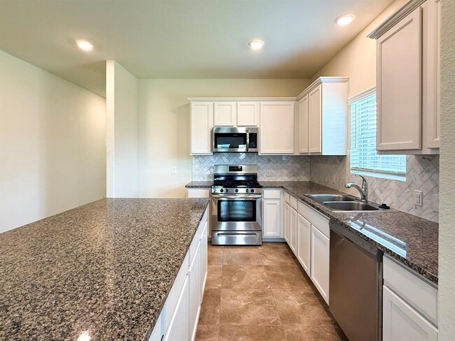 Building Photo - 20206 Heather Haven Dr