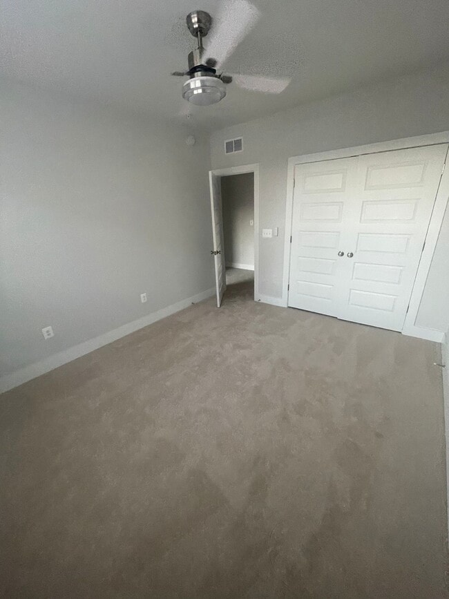Building Photo - 2707 Acadia Dr