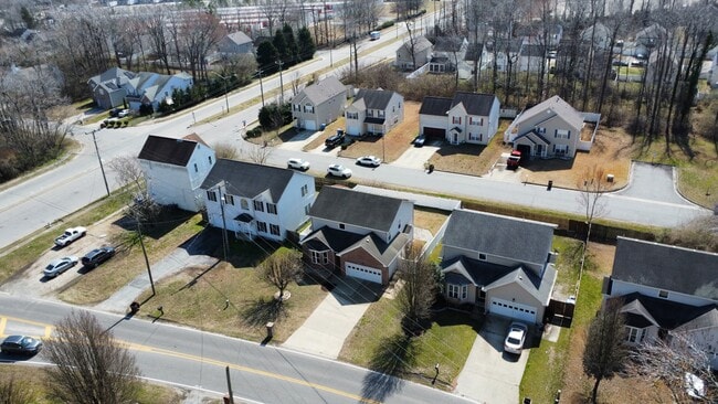 Building Photo - 5205 Pughsville Rd