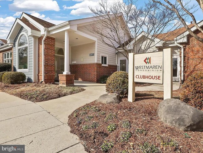 Building Photo - 43485 Plantation Terrace