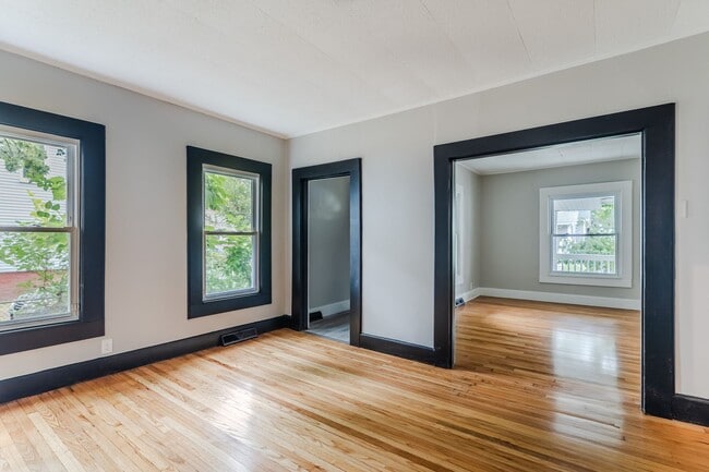 Building Photo - 108-110 Northampton Ave