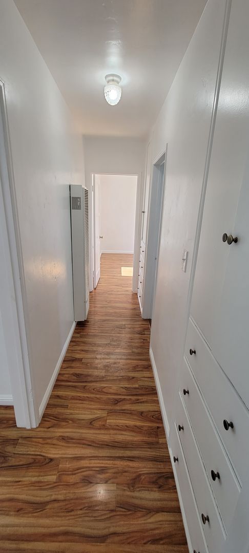 Building Photo - Upgraded back unit of duplex