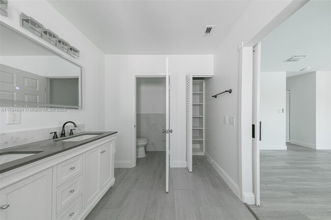 Building Photo - 3401 SW 141st Ave