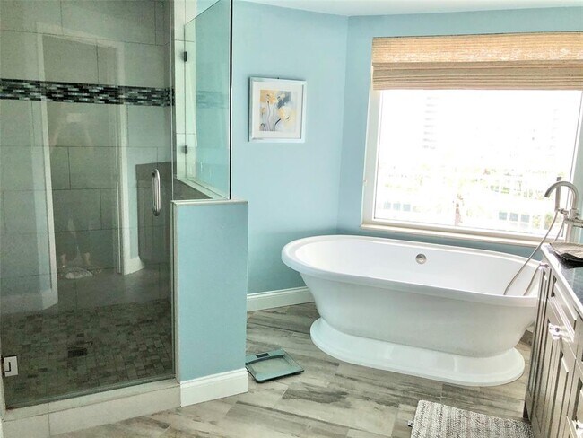 Building Photo - 1180 Gulf Blvd