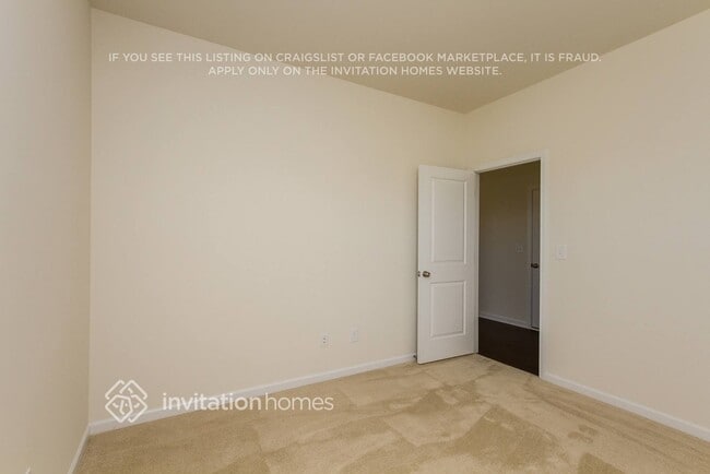 Building Photo - 457 Augustus Lane