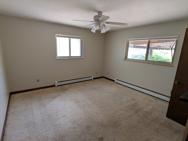 Building Photo - 1405 W 31st St