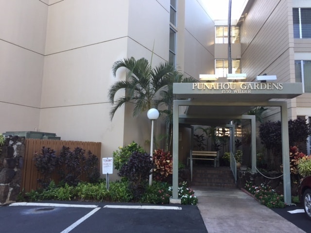 Building Photo - $1,550 Low rise Studio with all utilities included at Punahou Gardens in Makiki