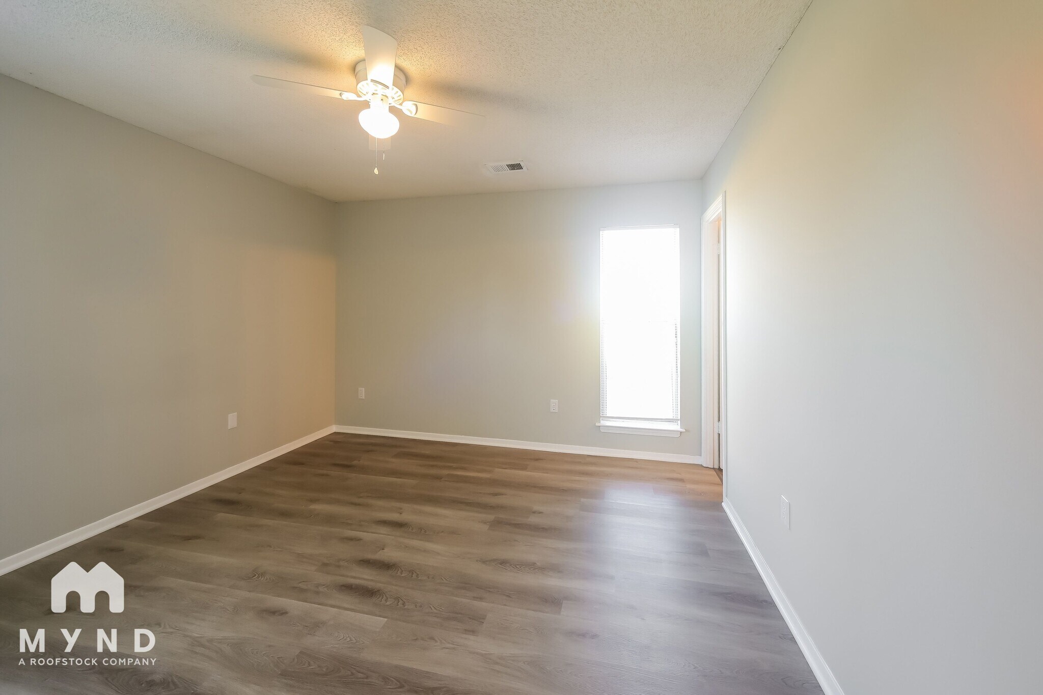 Building Photo - 4266 Brighton Dr