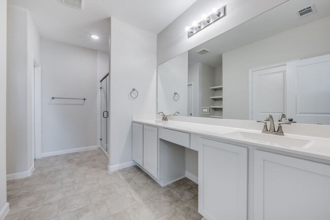 Building Photo - 4013 Bluestem Blvd