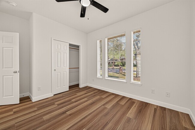 Building Photo - 2834 Martina Dr