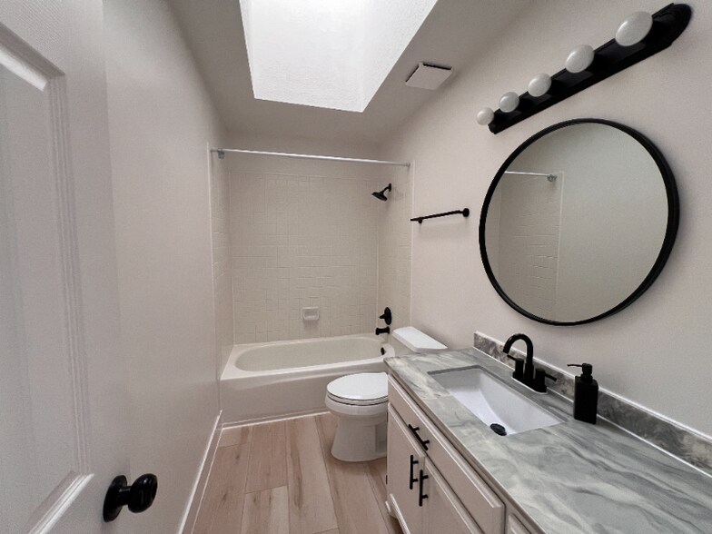 Building Photo - 4704 Sam Bratton Ave NW