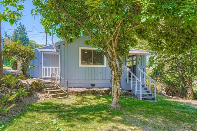 Building Photo - Spacious 1bed/1bath Unit with Garage Parking!