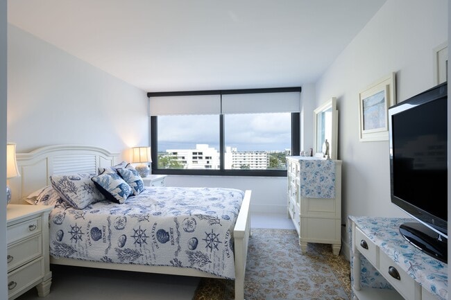 Building Photo - 3589 S Ocean Blvd