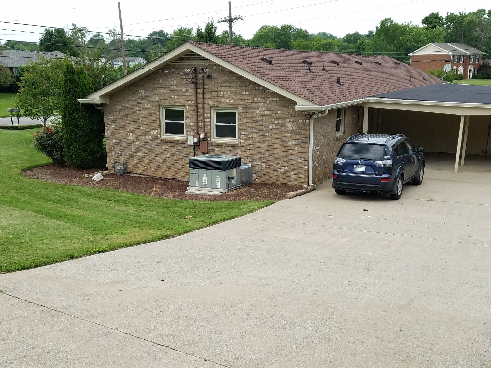Two car covered carport - 665 Harpeth Bend Dr
