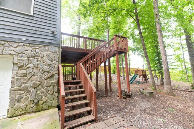 Building Photo - 4916 Gold Crest Dr