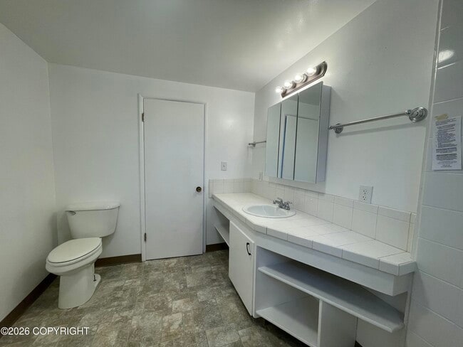 Building Photo - 237 Denali St