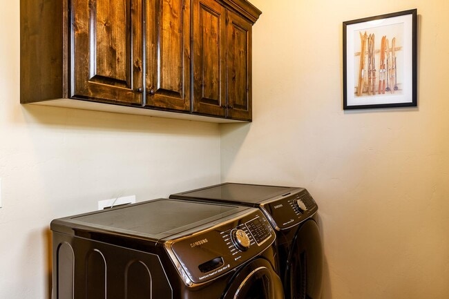 Building Photo - Furnished Townhome in Jeremy Ranch