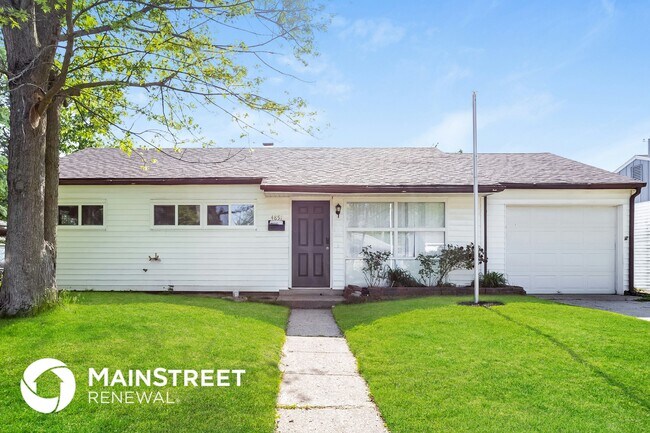 Building Photo - 4851 N Kenyon Dr