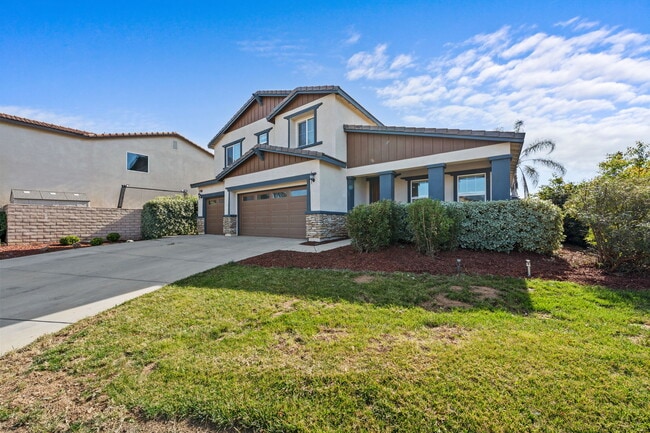Building Photo - 34081 Clovis Way